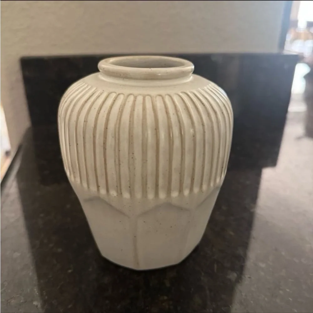MultiFaceted Ceramic Bud Vase-Hearth & Hand Magnolia- 2022 Collection
